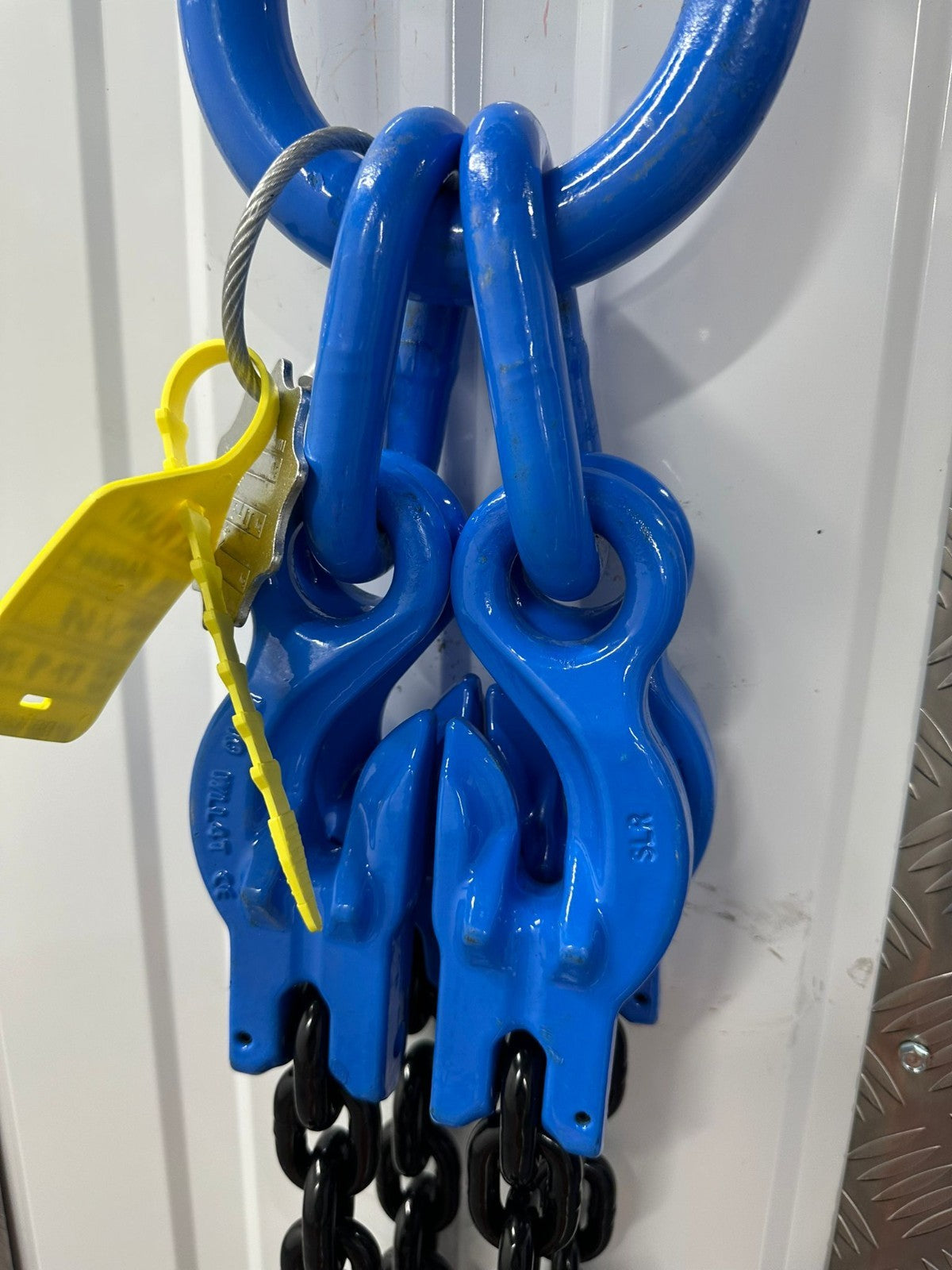 6mtr x4 leg 13mm Lifting Chain Sling 14.1 tonne with Shortners and Loler cert