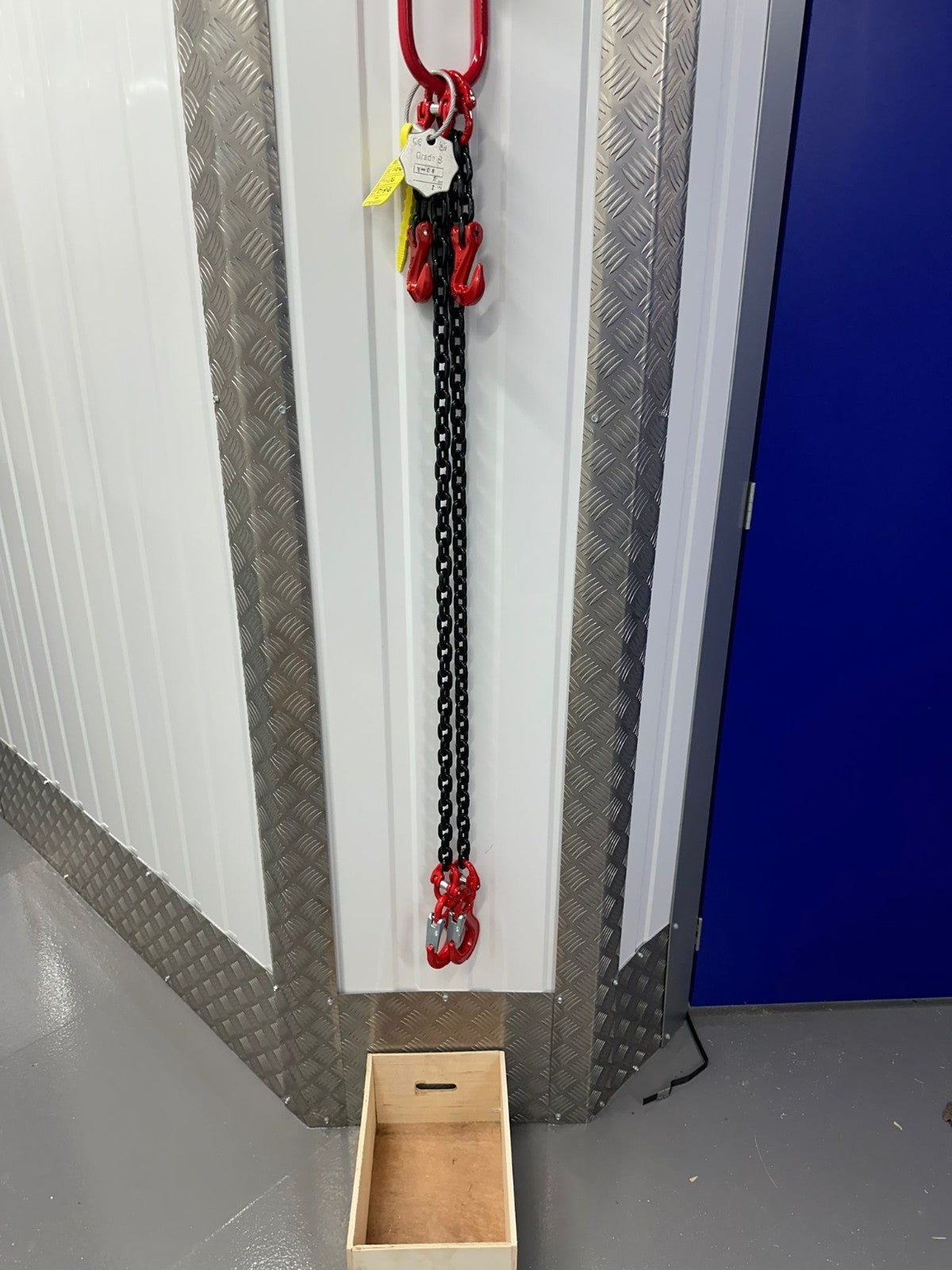 1mtr x 2 leg 7mm Lifting Chain Sling 2.12 tonne with Shortners and Loler Cert
