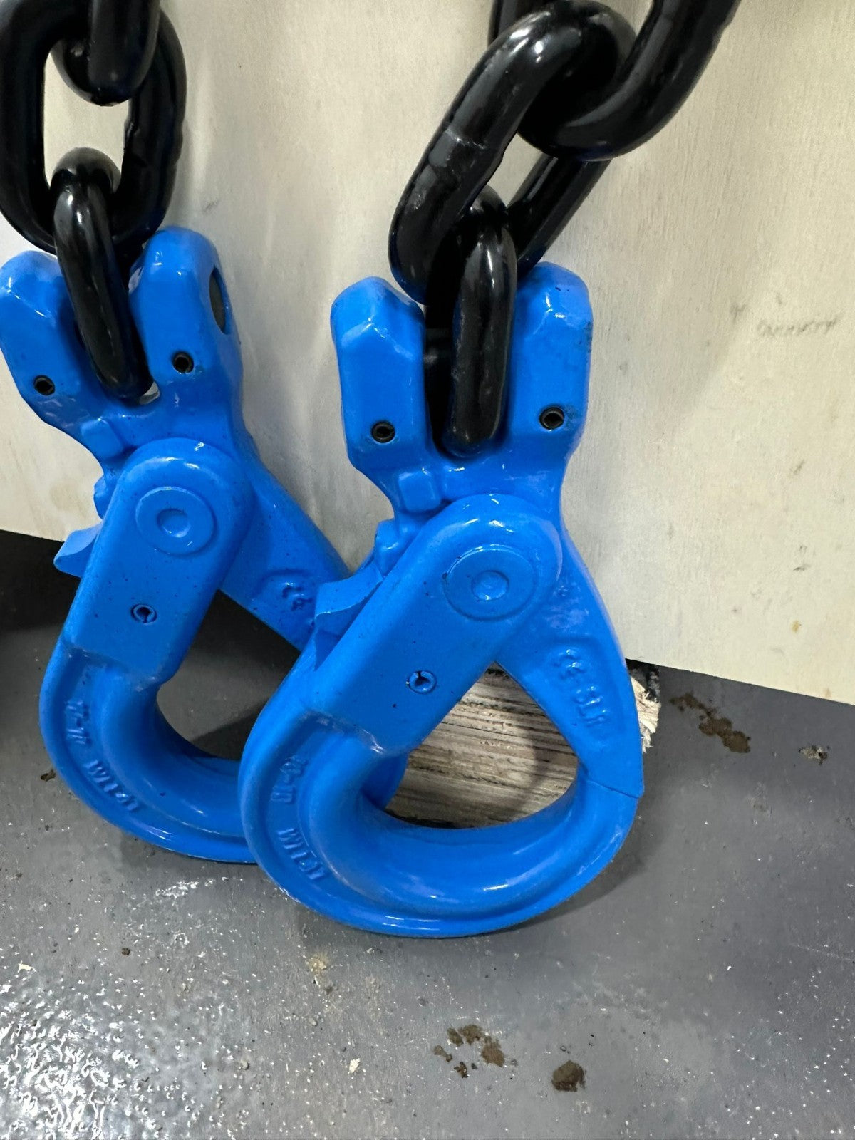 6mtr x4 leg 13mm Lifting Chain Sling 14.1 tonne with Shortners and Loler cert