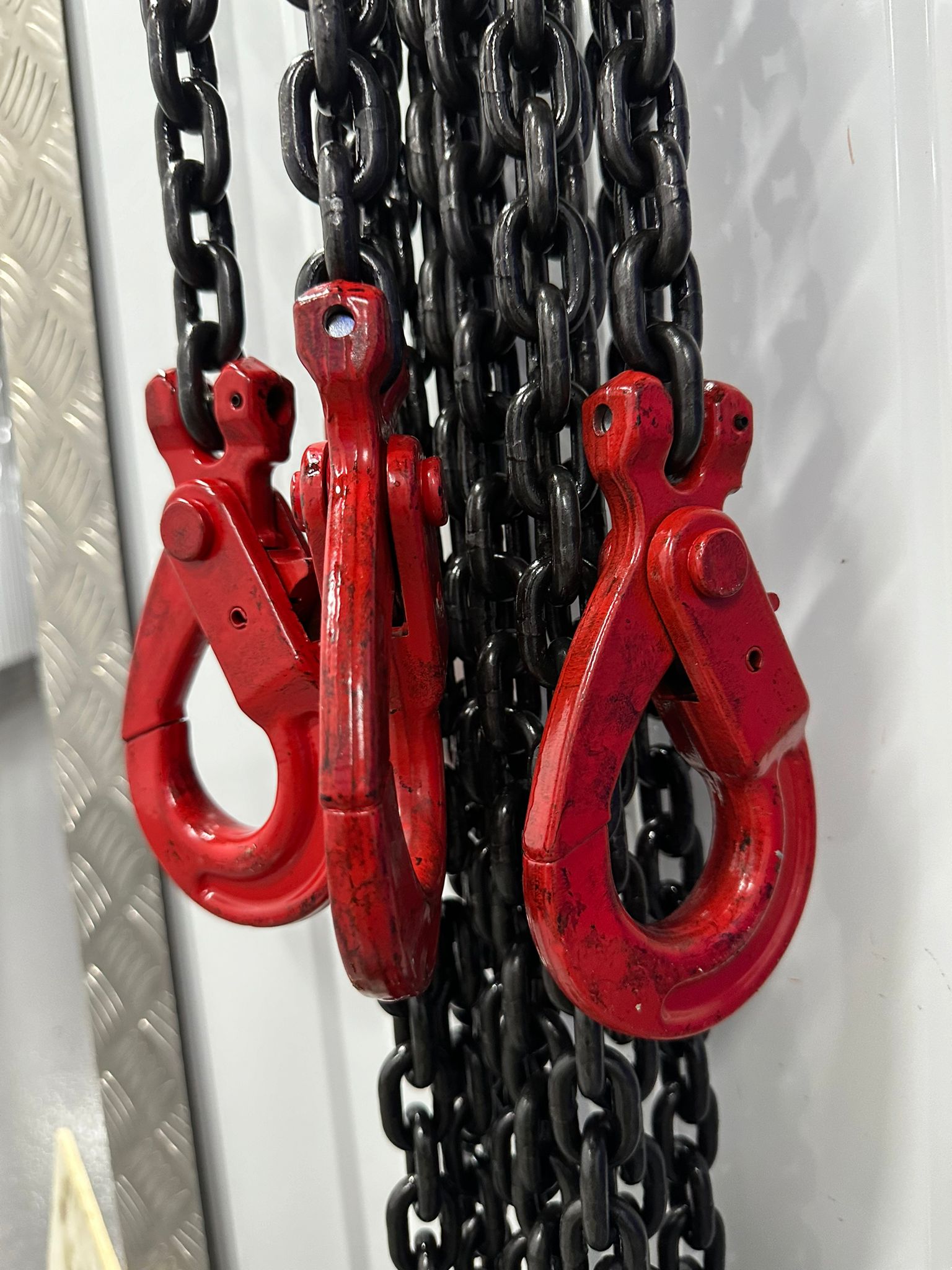 3.15 Tonne 4m Chainsling 4 legs, safety hook with shorteners